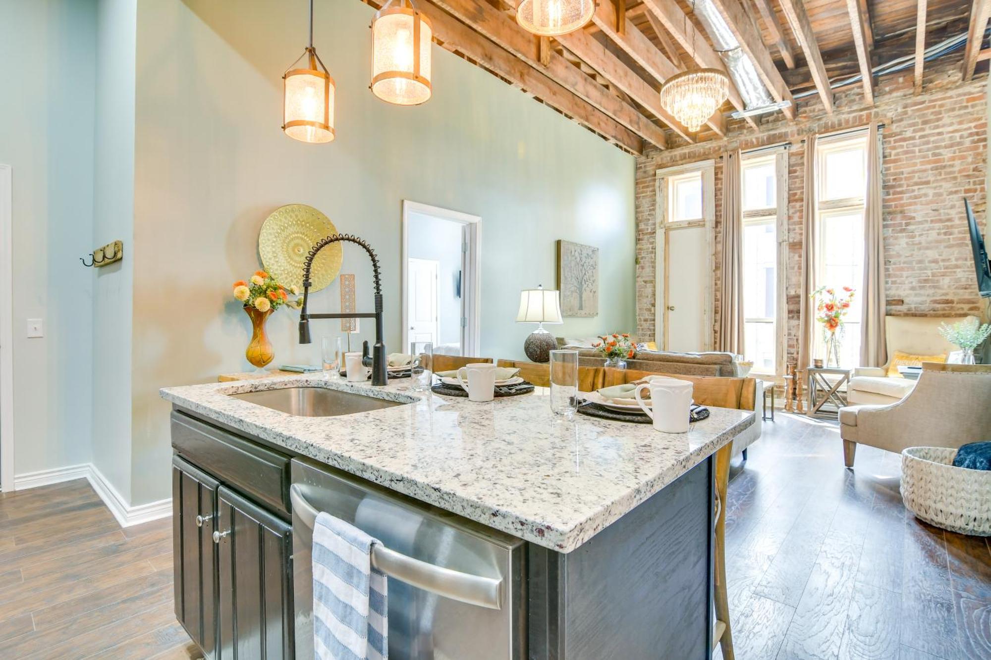 Dtwn Loft In The Heart Of Monett Pets Welcome! Zewnętrze zdjęcie