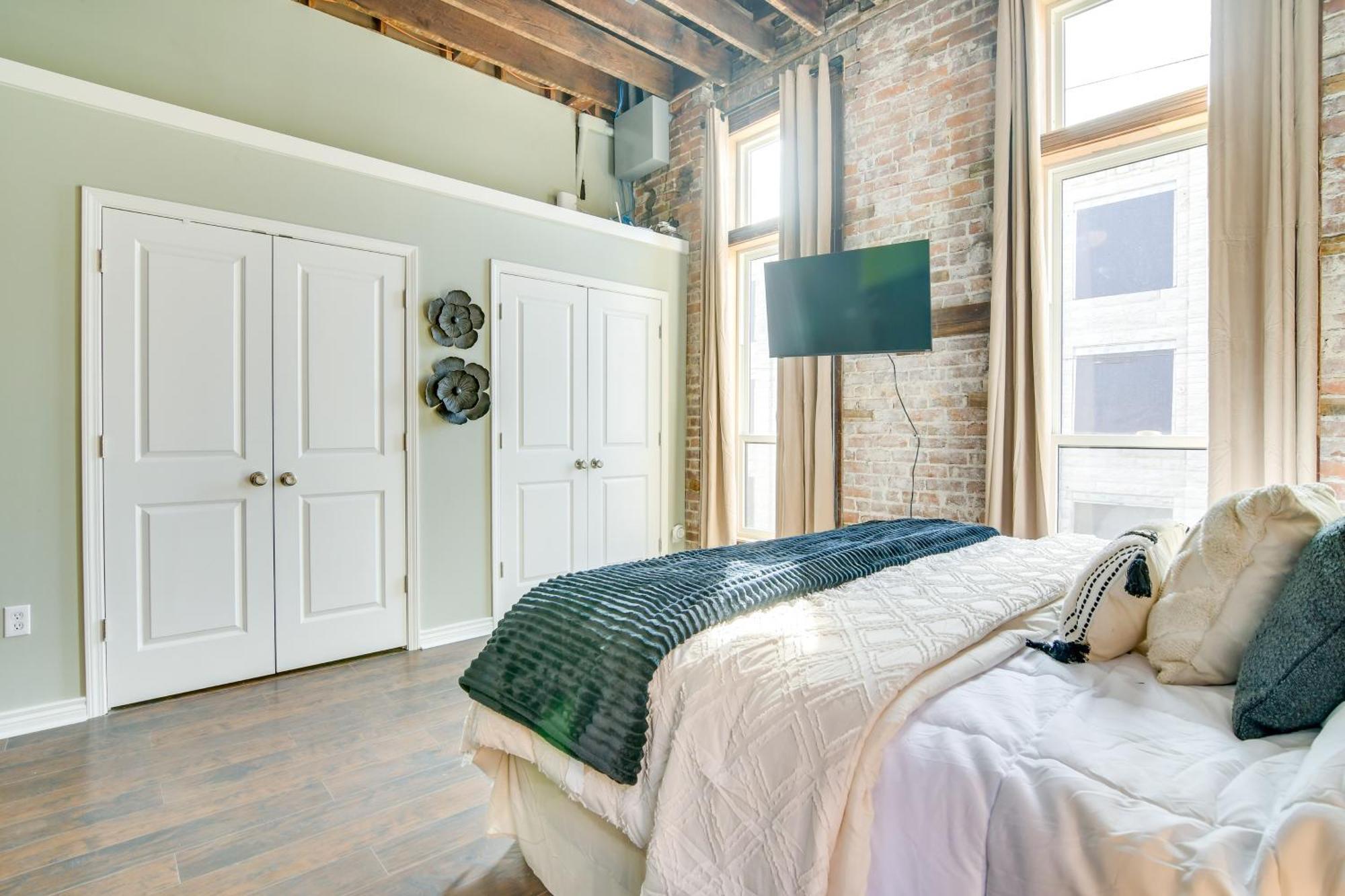 Dtwn Loft In The Heart Of Monett Pets Welcome! Zewnętrze zdjęcie